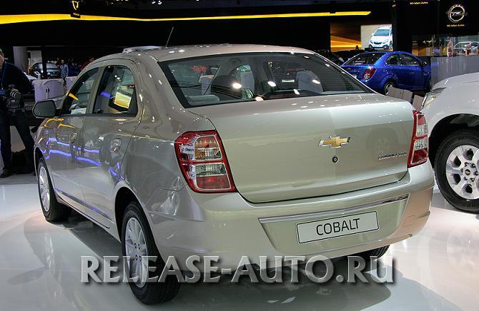 Chevrolet Cobalt (Шевроле Кобальт)  седан 1.5  (105hp)  АКПП6 - 2013 отзыв